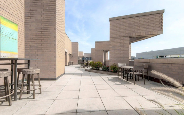 Global Luxury Suites at The Convention Center