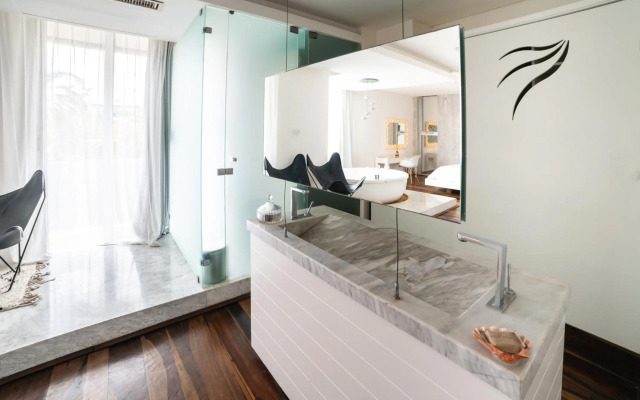 Be Playa Hotel Boutique & Rooftop Bar