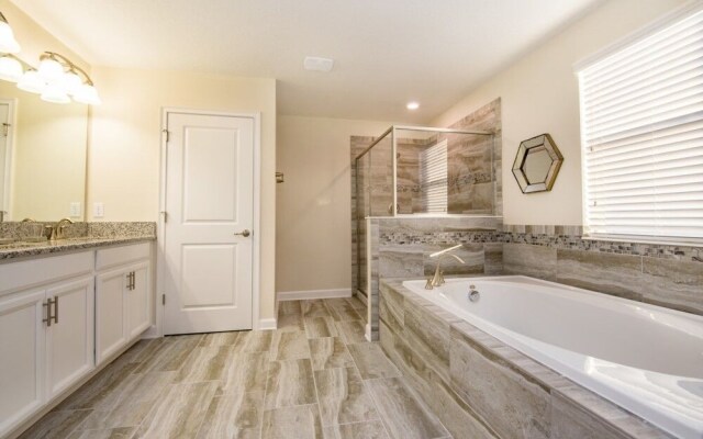 Amazing House! - Champions Gate - 1517MB