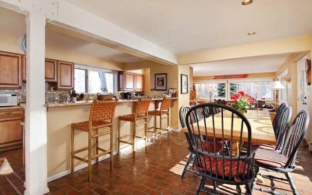 Snowmass Home with Hot Tub, Decks & Mountain Views - 921 by RedAwning