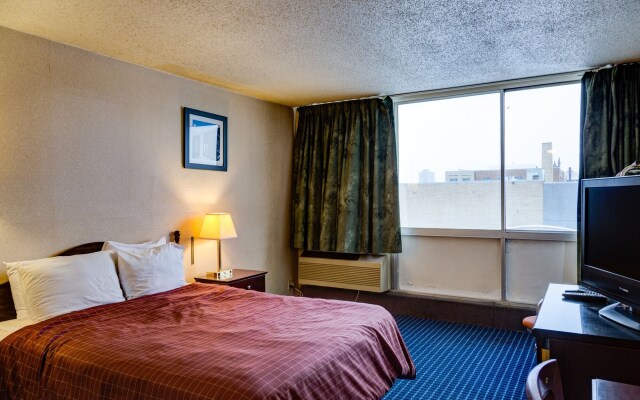 University Hotel and Suites