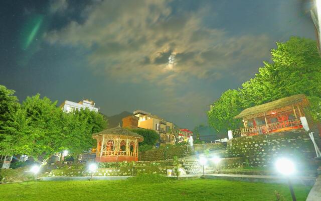 Raj Resort