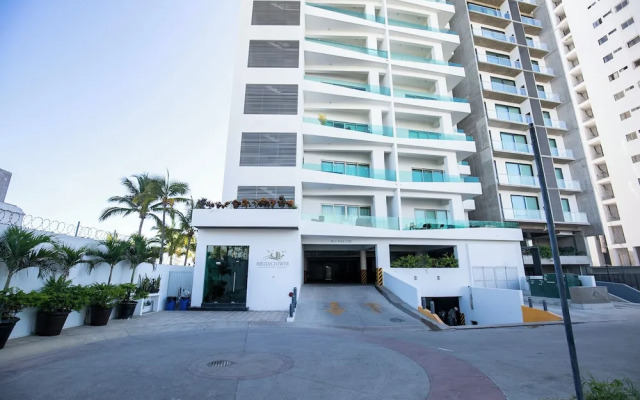 Elegant Condo at Playa Brujas
