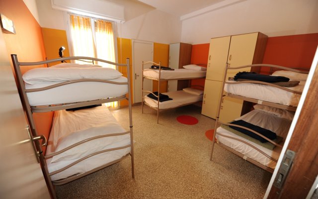 Sunflower City Hotel 