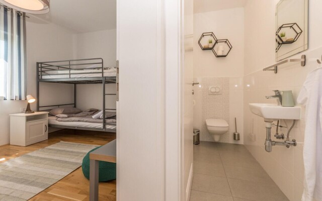 Beautiful Apartment in Sukosan With 2 Bedrooms and Wifi