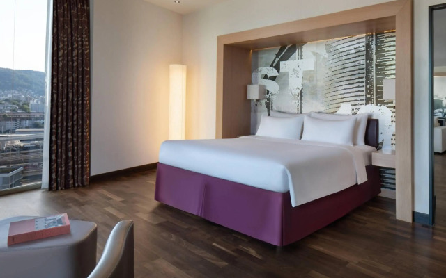Renaissance Zürich Tower Hotel