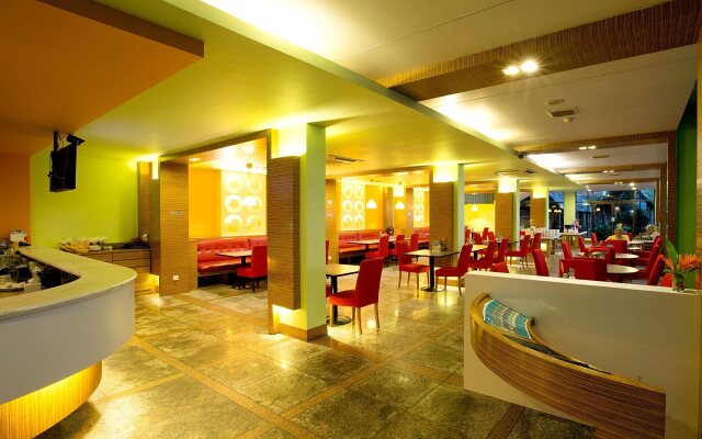 Maximillian Hotel