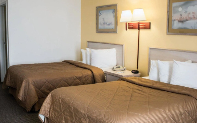 Quality Inn & Suites St Augustine Beach Area