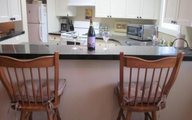 Suite As it Gets Vacation Rental/B&B