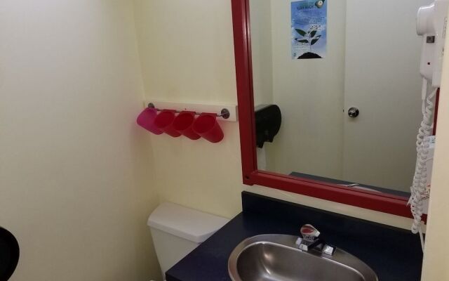 HI Banff Alpine Centre - Hostel