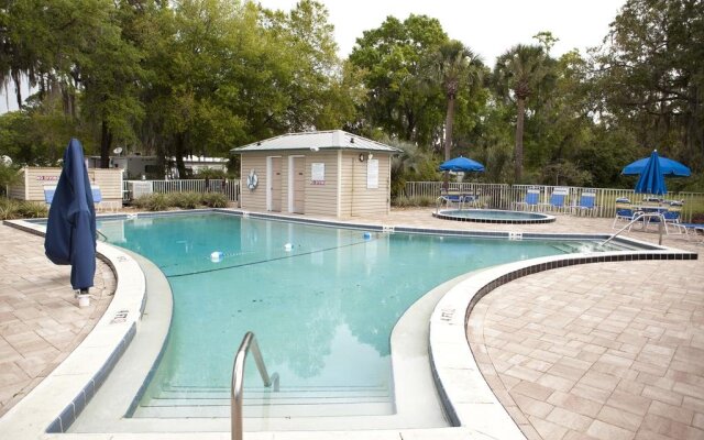 Tampa East RV Resort- Campground