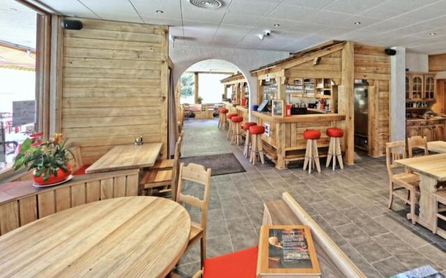 Ski in Ski Out Apartment Siviez