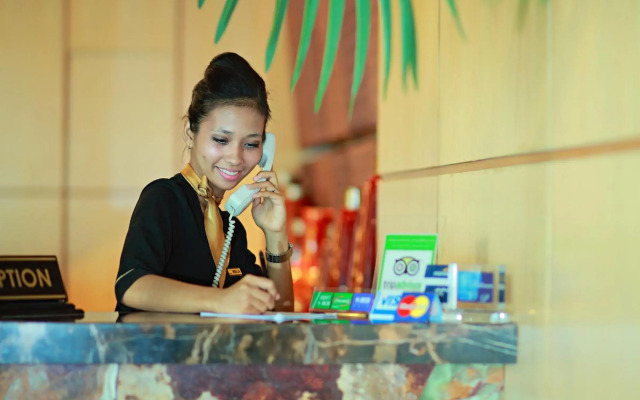 Rocky Plaza Hotel Padang