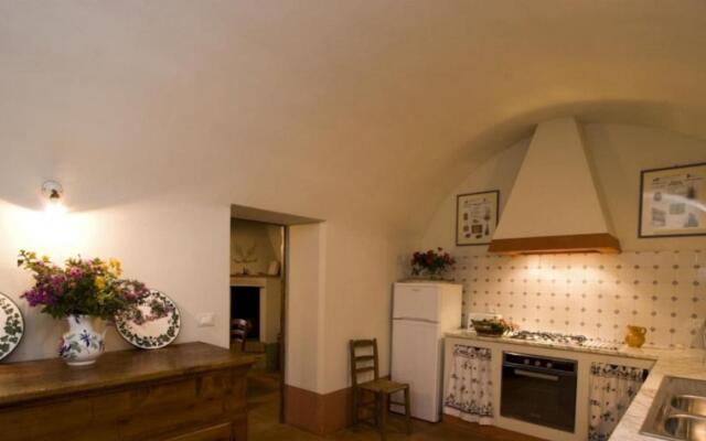 Ovello Farmhouse in a Splendid Position-ovello