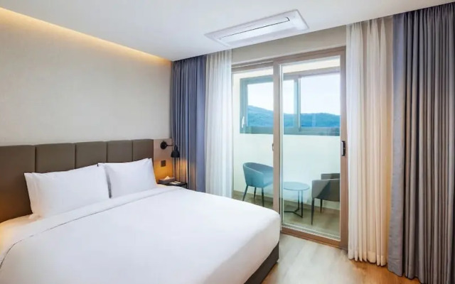 Citadines Connect Hotel Hari Busan