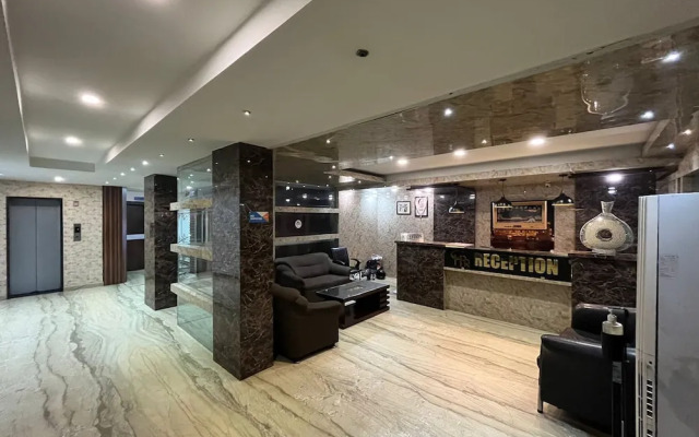 OYO 4822 Hotel Pratap Residency