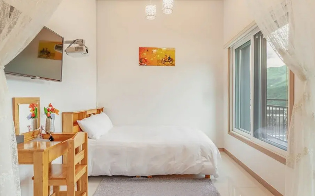 Gapyeong Ribbon Spa Pool Villa