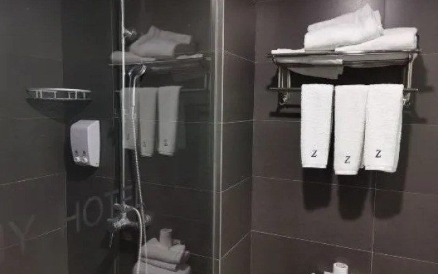 Zsmart Zhishang Hotel (Shanghai Songjiang Sports Center Metro Station Ledu)