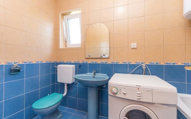 Beautiful Home in Bibinje With 5 Bedrooms