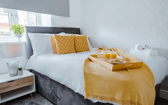 River Court Flat 1