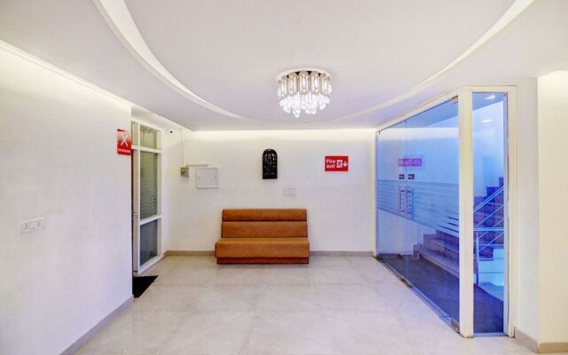 Collection O 30079 Indira Nagar