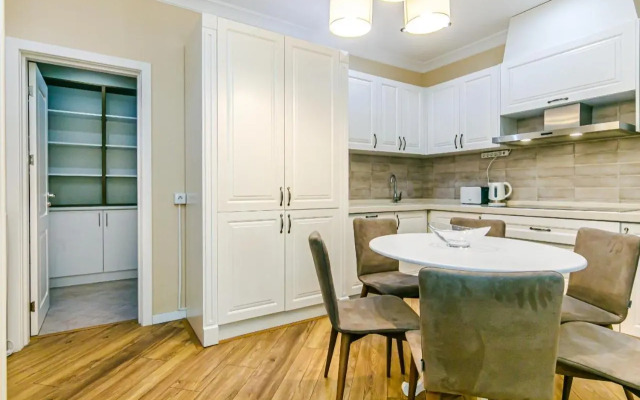 Apartment near Four Seasons