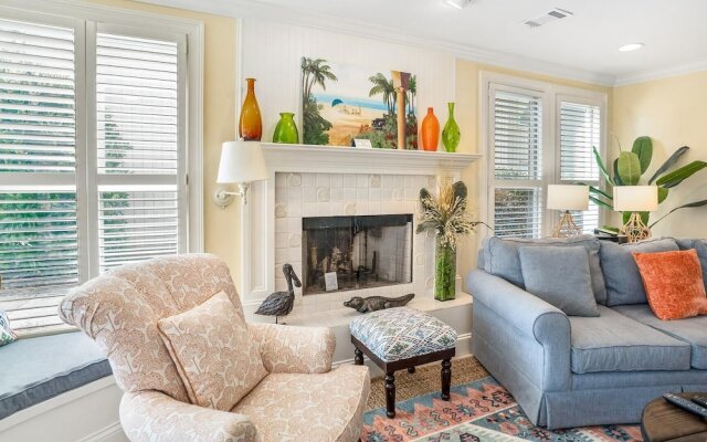 Sunny Condo w/ Stunning Ocean Views - Near Beach, Sandbar, & Tennis