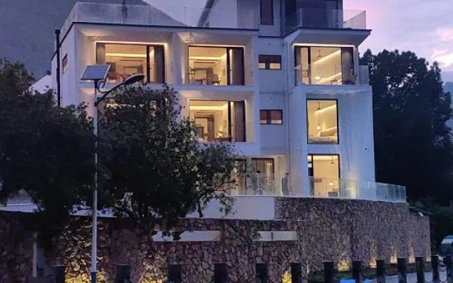 Lotus Mountain Hotel – Exterior – Hangzhou