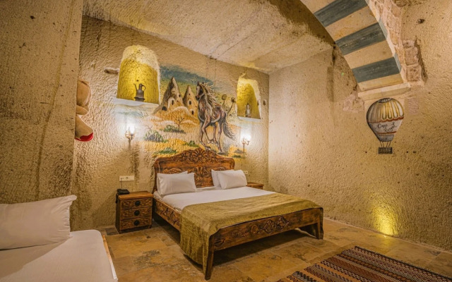 Capp Royal Cave Hotel