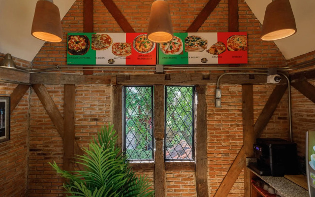 Le Charcoa Hotel