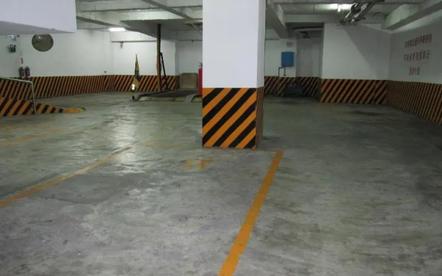 Blue sky Business hotel