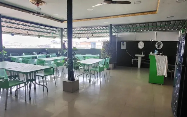 Hotel Pariwar Mahal