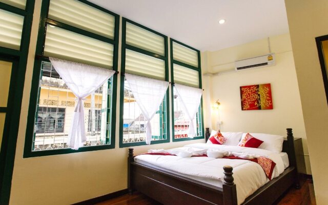 Srisomboon Hostel
