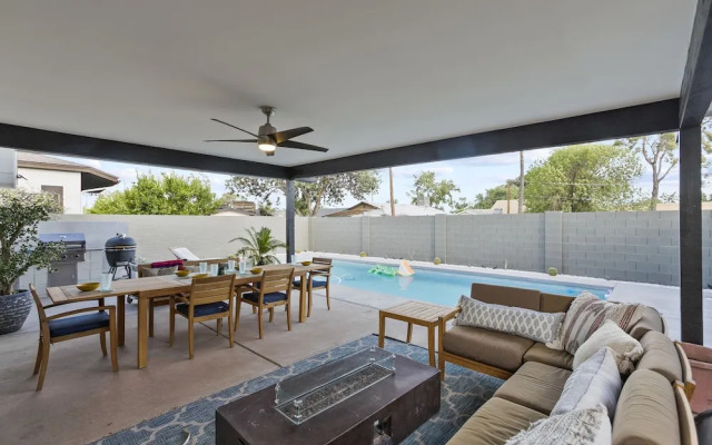 Bichitos Playground Heated with pool
