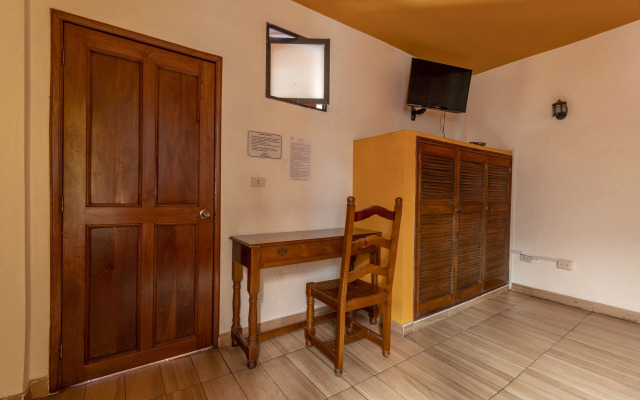 Meson Real Hotel & Suites