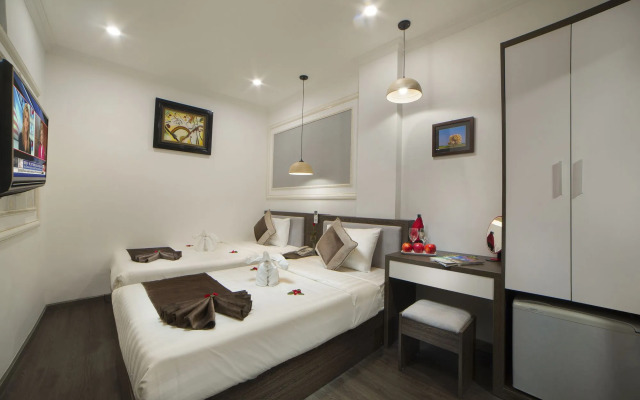 Galliot Central Hotel