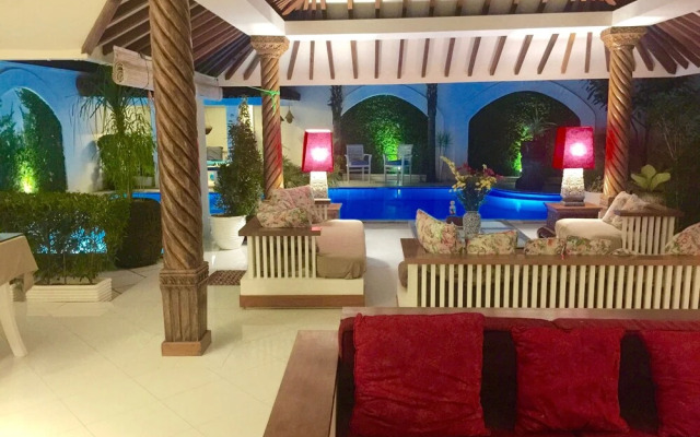 Yogyakarta Tropicana Villa