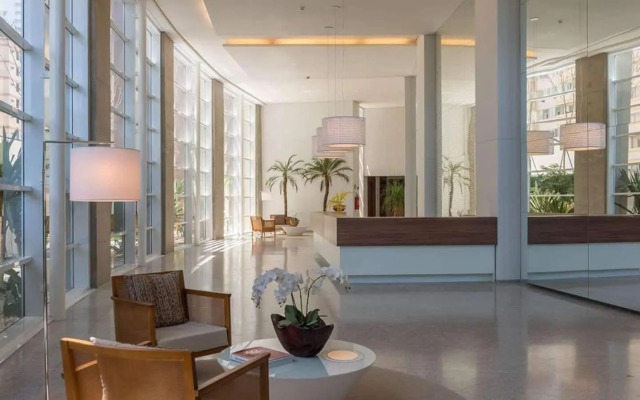 Condomínio de Luxo em Frente à Praia (novinho)