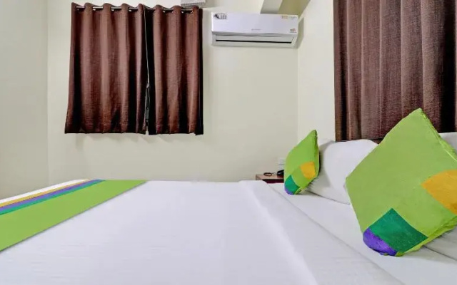 Capital O BLR2499 Comfort Delight Hotel