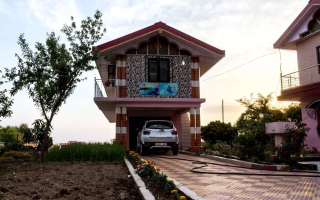 OYO 13879 Home Hill View 1BHK