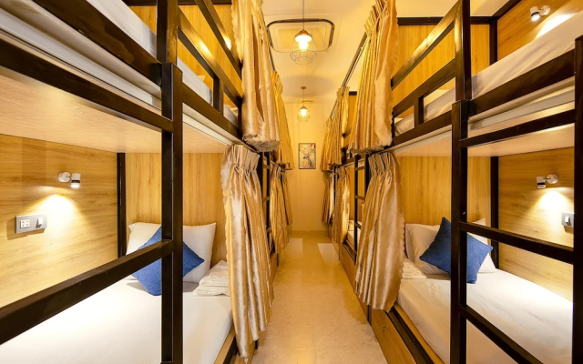 Fan House Hostel