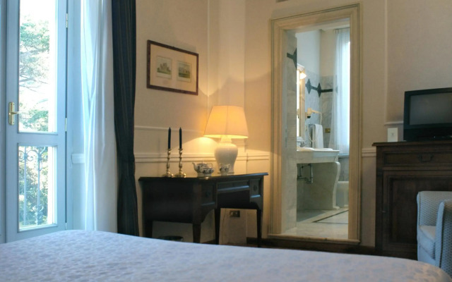 Hotel Flora
