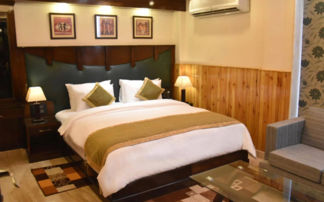 Hotel Wood Castle Grand