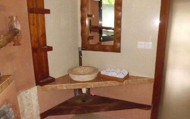 Amed Cafe & Hotel Kebun Wayan