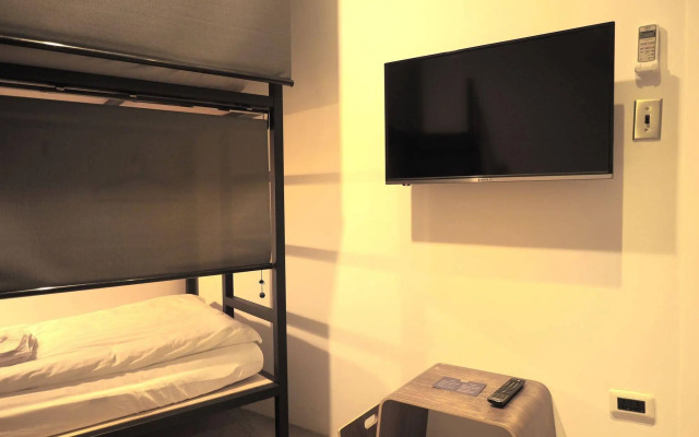 Daan Park Hotel - Hostel