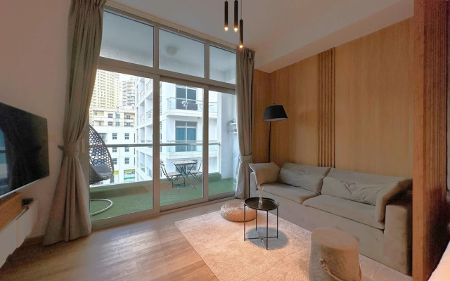 Ultra Luxury Flat Fully Upgrade &Balcony