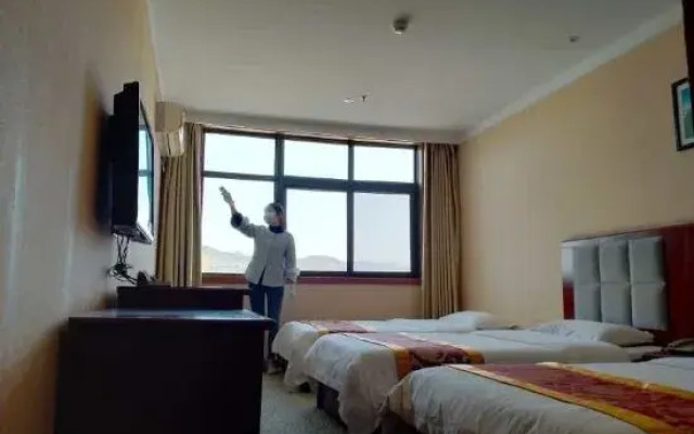 Tianyi Holiday Hotel