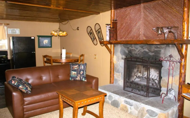 Goldmine Lodge