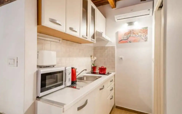 Melek Accommodations