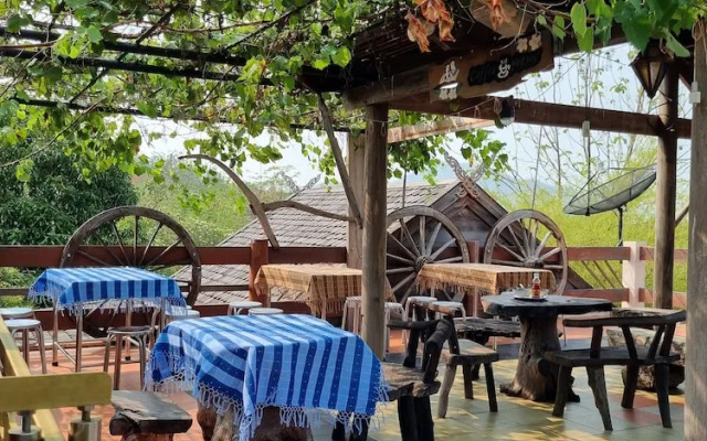 Sawasdee Sichang Resort